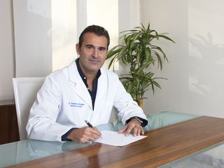 Dr. Mario Redondo